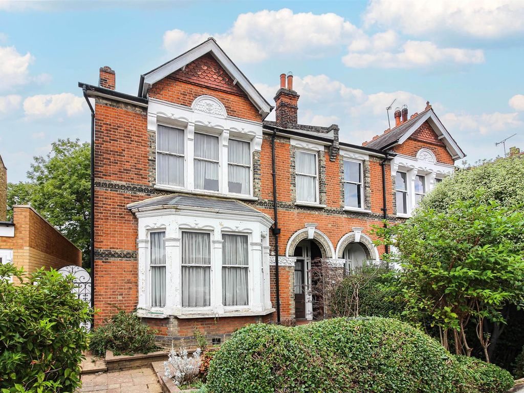 4 bed semidetached house for sale in Selsdon Road, London E11 Zoopla
