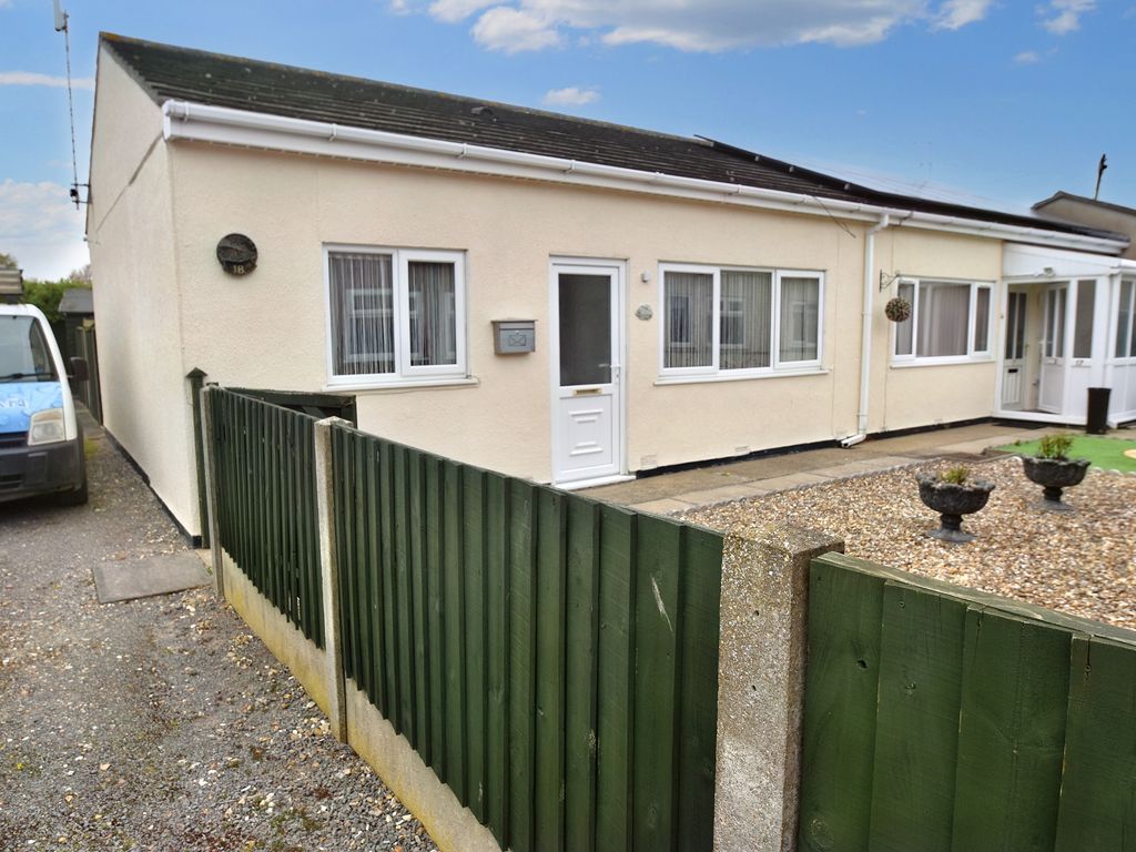 2 bed bungalow for sale in Burgh Road, Skegness PE25, £72,950 Zoopla