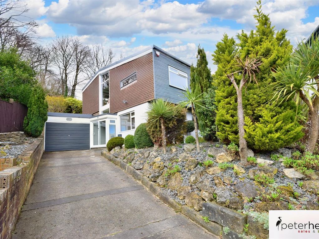 4 bed detached house for sale in Montrose Gardens, Humbledon