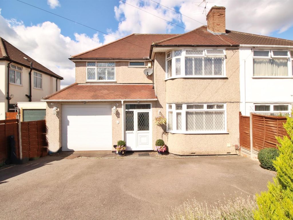5 bed semidetached house for sale in Melrose Avenue, Borehamwood WD6