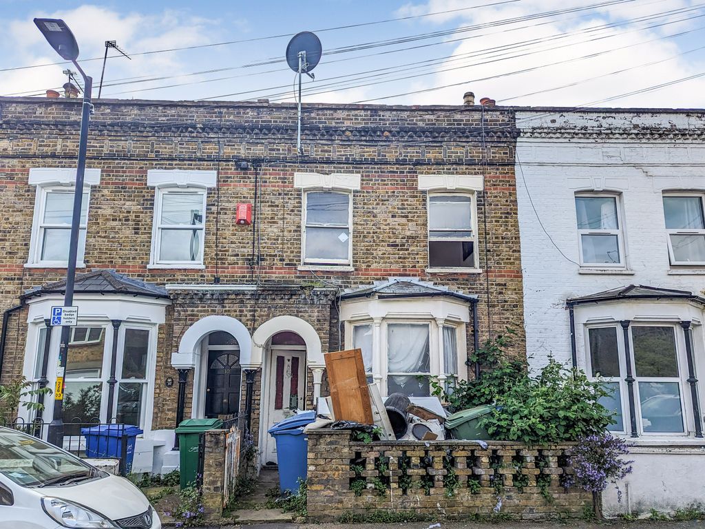 3 bed terraced house for sale in Ada Road, London SE5 Zoopla