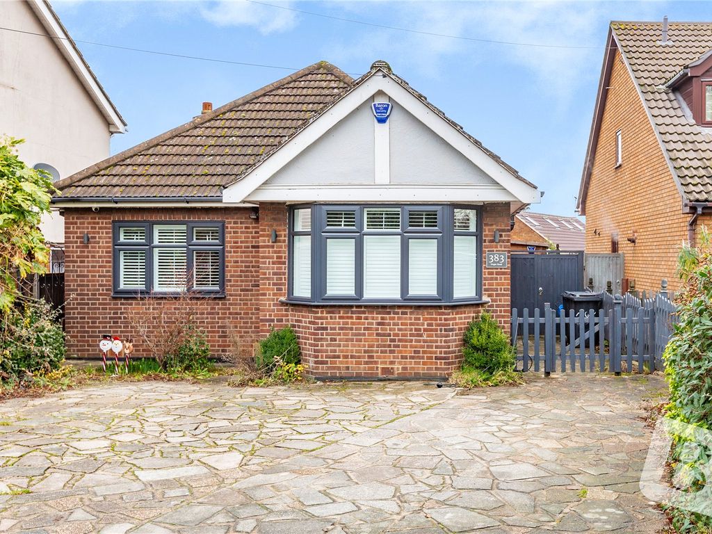 2 bed detached bungalow for sale in Ongar Road, Brentwood, Essex CM15