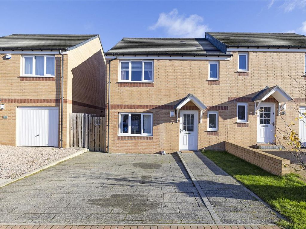 3 bed semidetached house for sale in 53 Whitehouse Avenue, Gorebridge