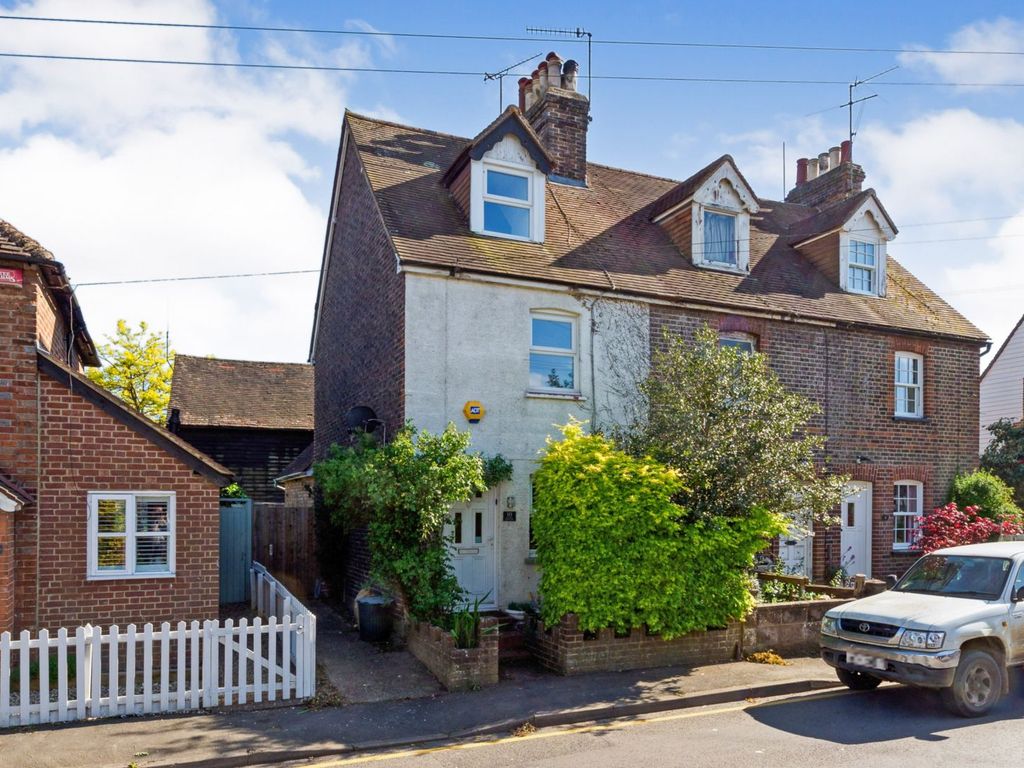 2 bed end terrace house for sale in Hever Road, Edenbridge TN8 Zoopla