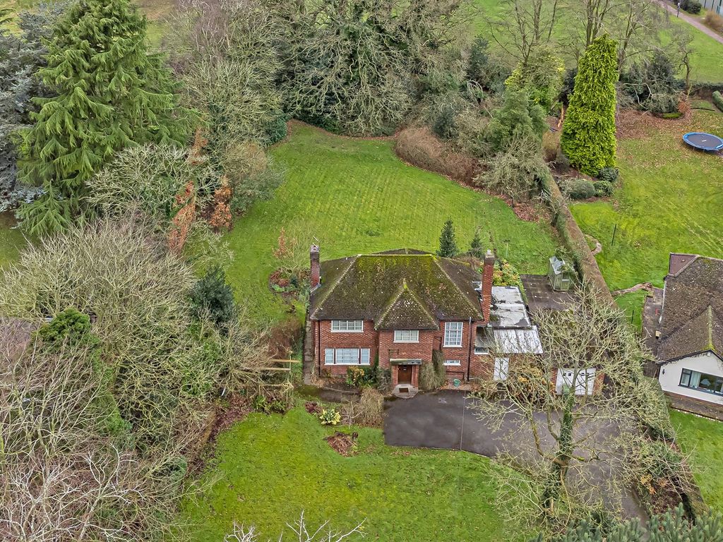 3 bed detached house for sale in Howey Lane, Frodsham WA6, £650,000