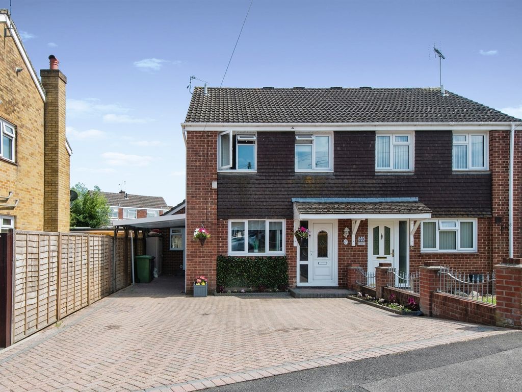3 bed semidetached house for sale in Sherborne Way, Hedge End