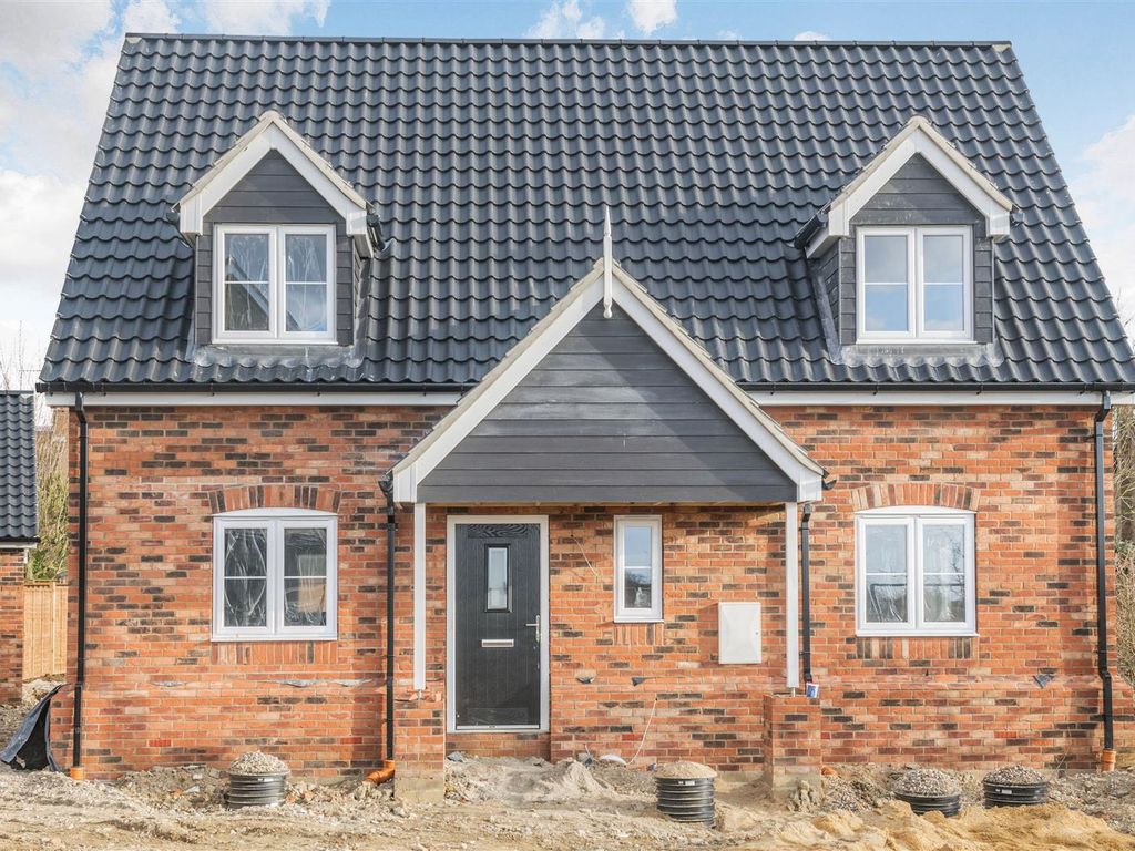 New home, 3 bed detached house for sale in Austin Close, Bacton