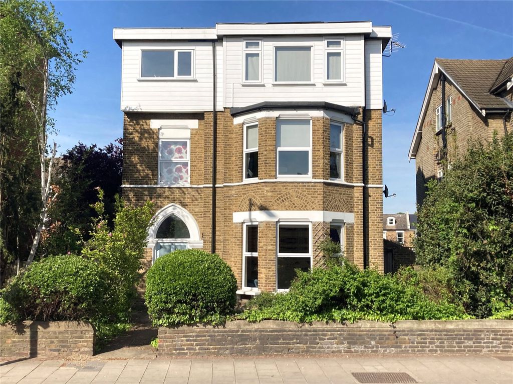 2 bed flat for sale in Mortlake Road, Kew, Surrey TW9 Zoopla