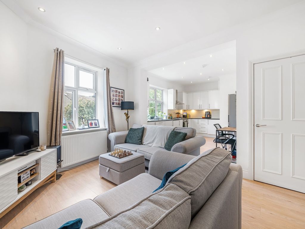 1 bed property for sale in Faversham Road, Beckenham BR3, £300,000 Zoopla