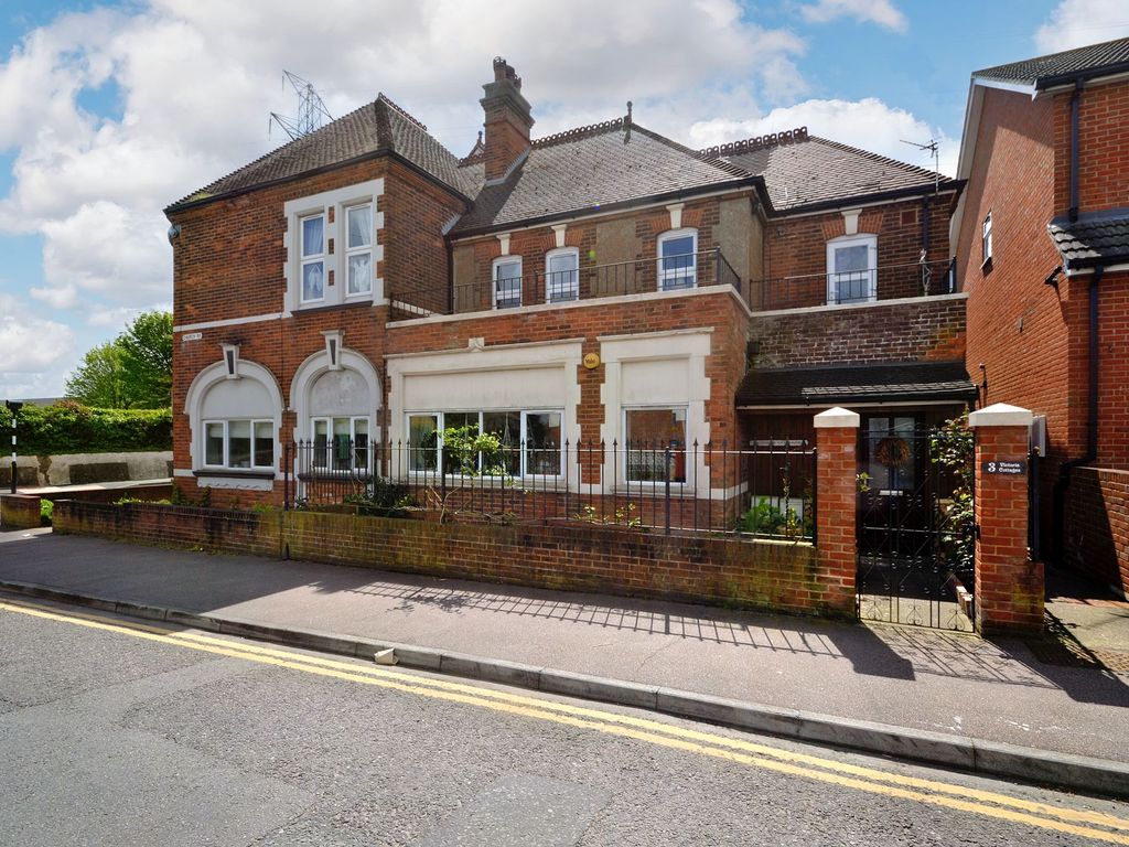 4 bed end terrace house for sale in Church Road, Folkestone CT20 Zoopla