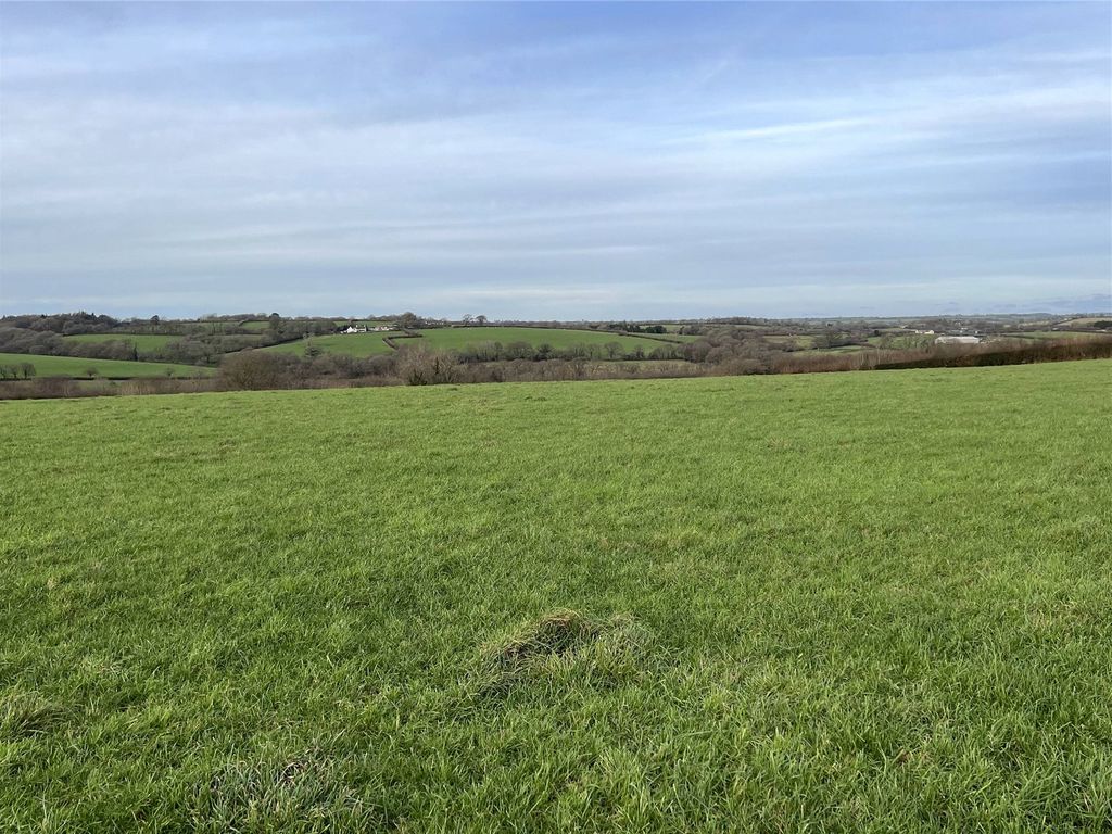 Land for sale in Lifton 5.46 Acres, Devon PL16, £80,000 Zoopla
