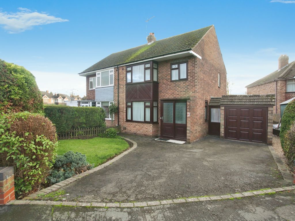 3 bed semidetached house for sale in Tower Road, Bedworth
