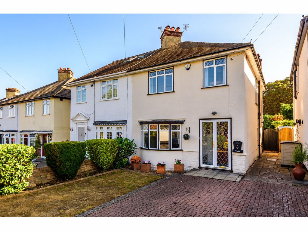 3 bed semidetached house for sale in Salisbury Road, Banstead SM7 Zoopla