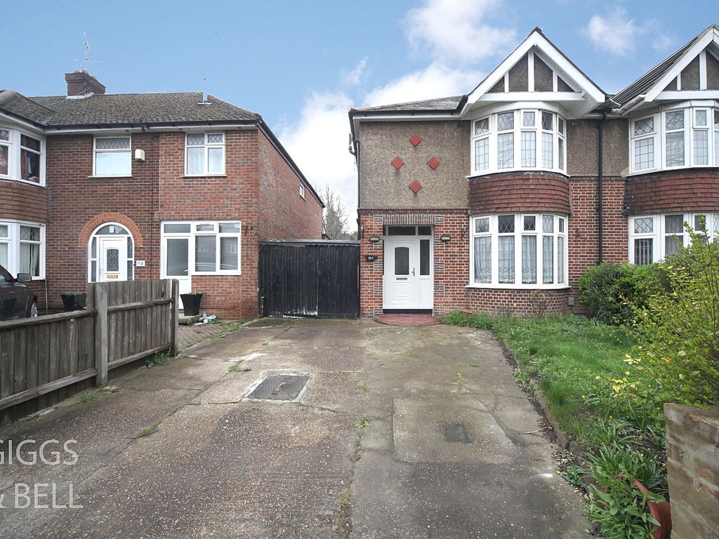 3 bed semidetached house for sale in Oakley Road, Luton, Bedfordshire