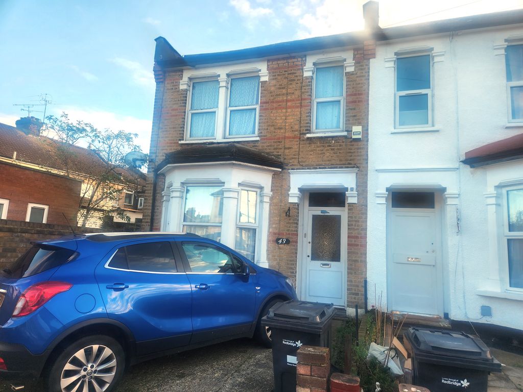 3 bed terraced house to rent in Natal Road, Ilford IG1, £1,800 pcm Zoopla