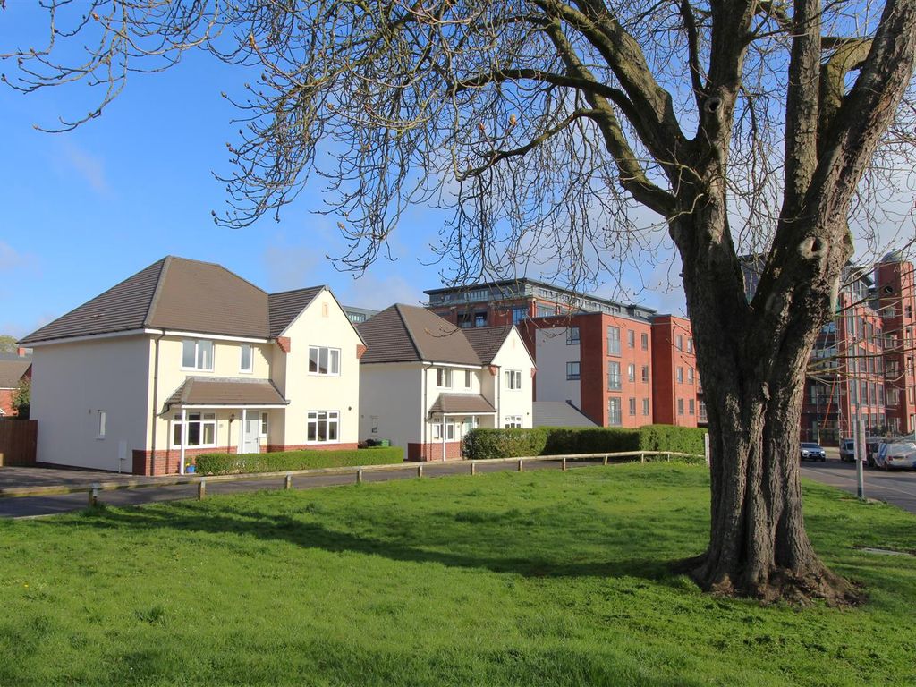 4 bed property for sale in Titus Way, Keynsham, Bristol BS31 Zoopla