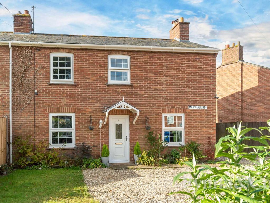3 bed semidetached house for sale in Marshall Road, Norwich NR3, £