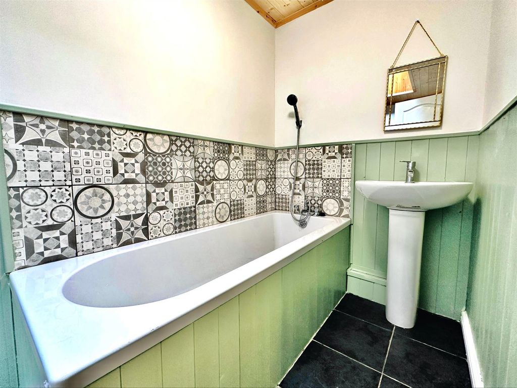 3 bed detached house for sale in Edendale, Castleford WF10 Zoopla