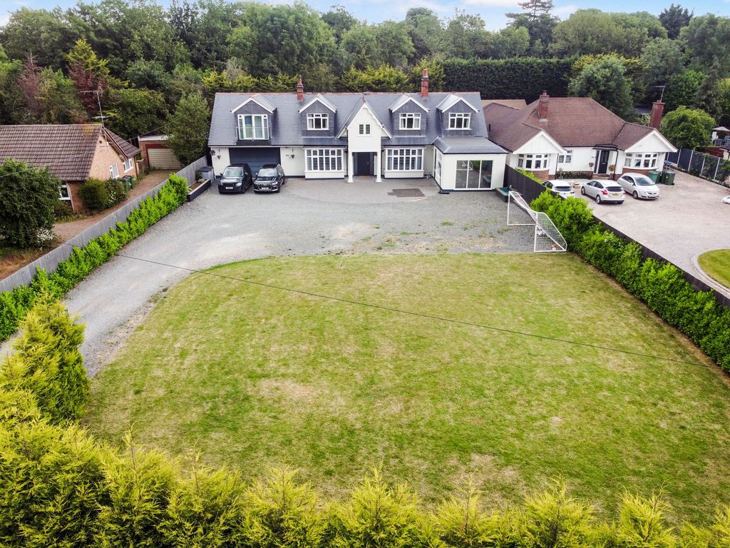 7 bed detached house for sale in Little Glen Road, Glen Parva