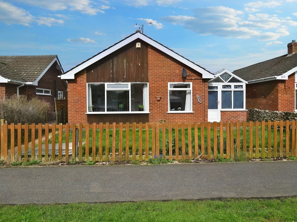 3 bed bungalow for sale in Lincoln Road, Skegness PE25 Zoopla