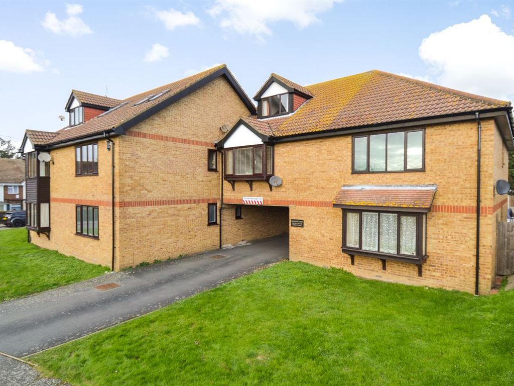 1 bed flat for sale in Cranleigh Gardens, Whitstable CT5 Zoopla