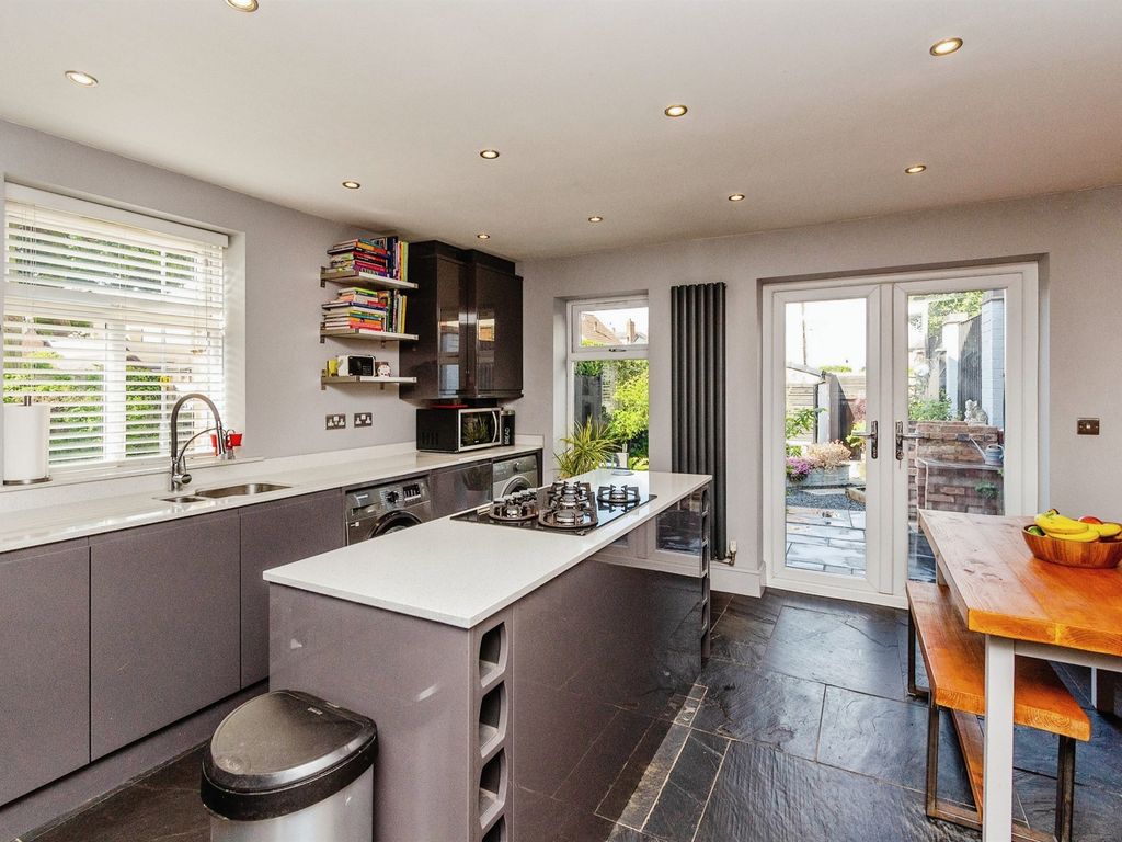 3 bed semidetached house for sale in Hatherton Road, Hatherton