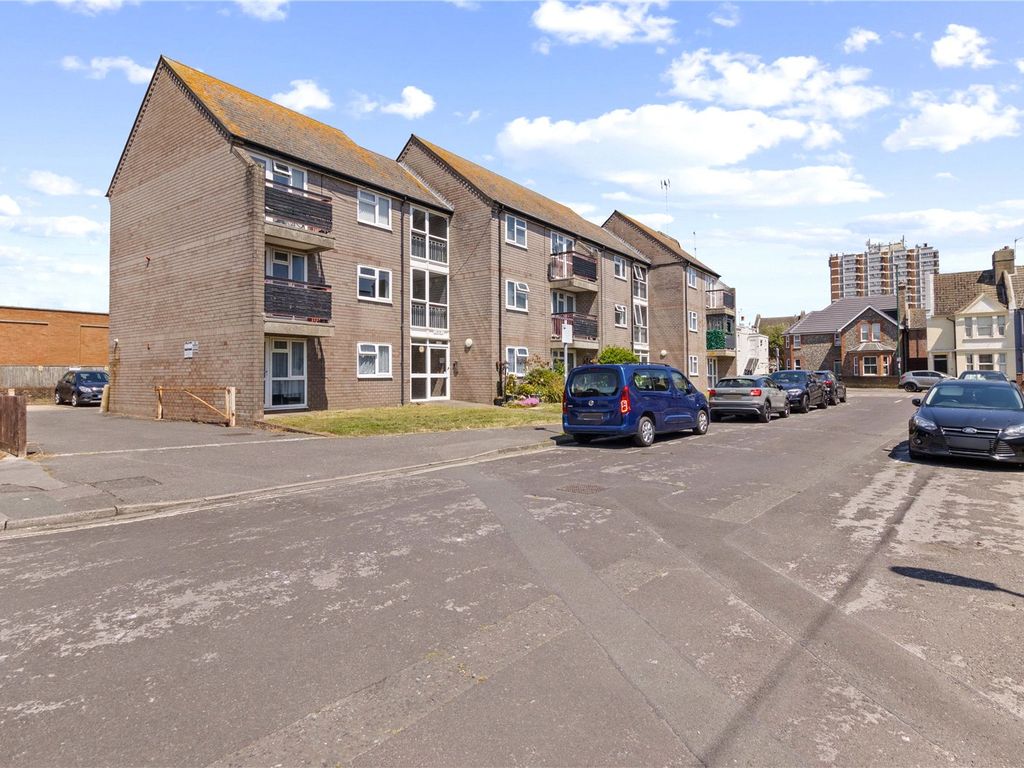 1 bed flat for sale in Argyle Road, Bognor Regis, West Sussex PO21, £