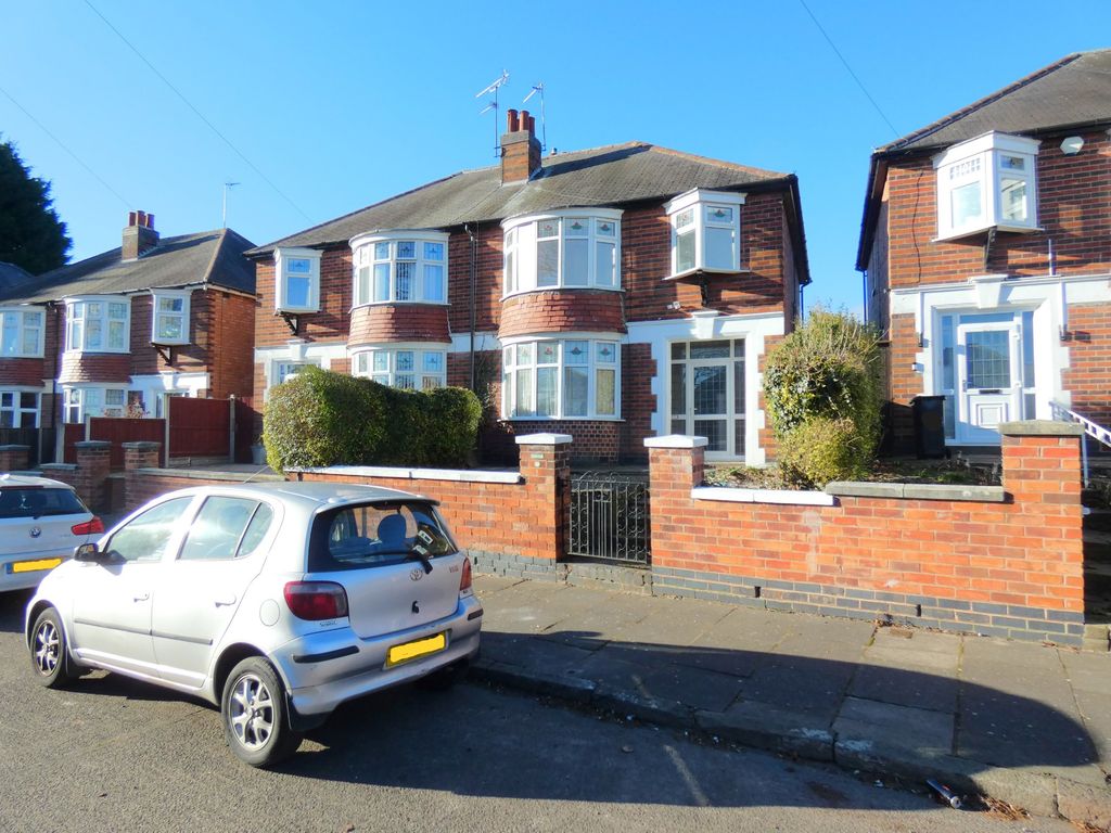 3 bed semidetached house for sale in Pine Tree Avenue, Humberstone