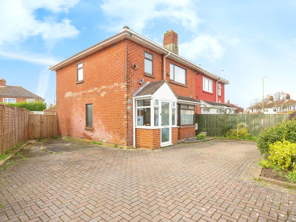 3 bed semidetached house for sale in Southill Road, Moordown