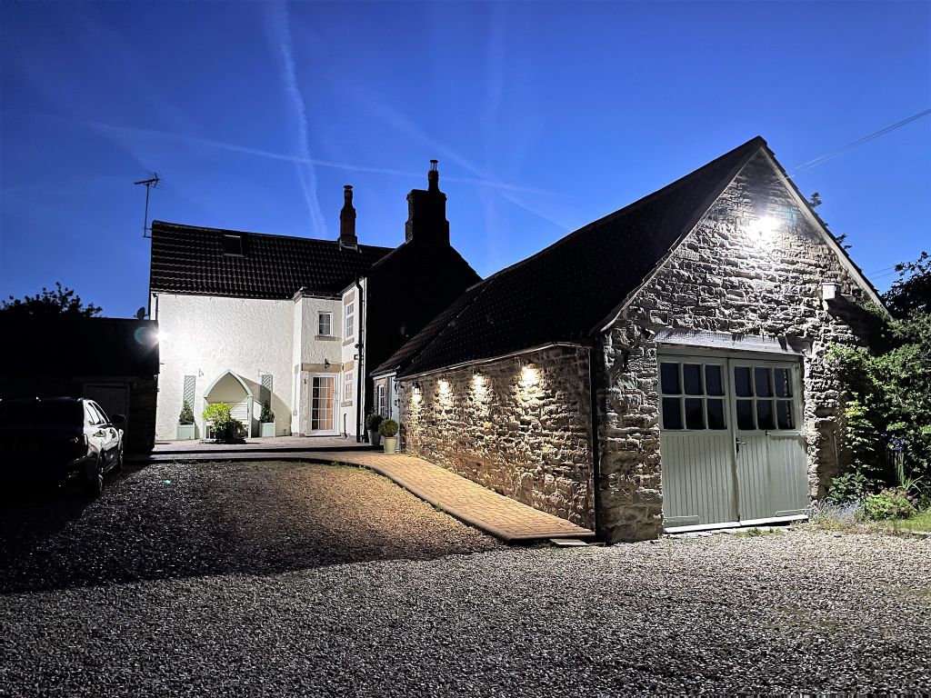 4 bed property for sale in Deep Lane, Pilsley, Chesterfield S45, £