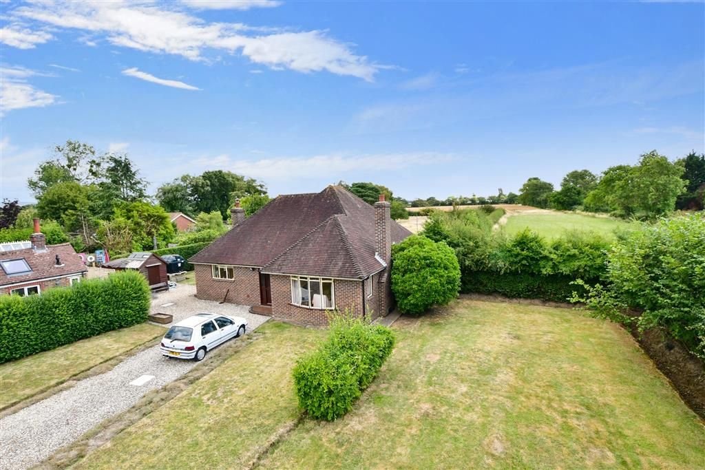 2 bed detached bungalow for sale in Broad Road, Hambrook, Chichester