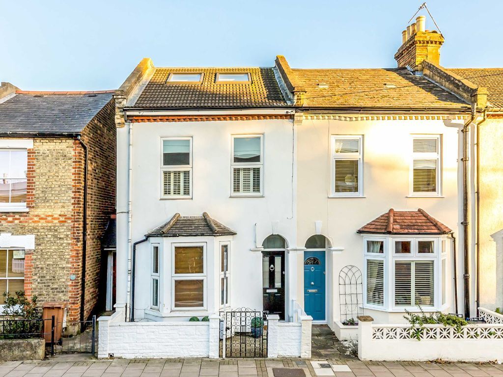 3 bed for sale in Hartfield Crescent, London SW19, £725,000 Zoopla