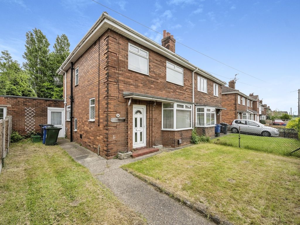 3 bed semidetached house for sale in Attlee Avenue, New Rossington