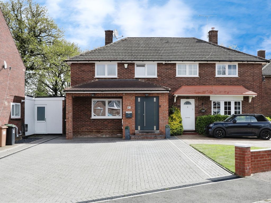 3 bed semidetached house for sale in Oulton Way, Watford WD19, £