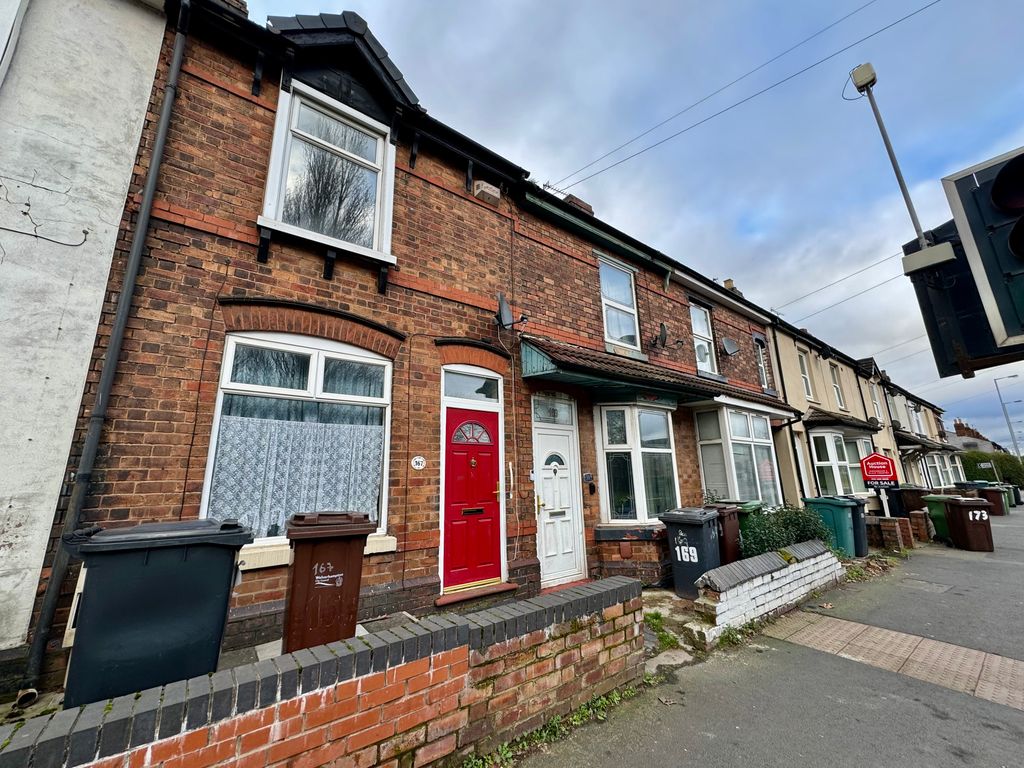 2 bed property to rent in Willenhall Road, Wolverhampton WV1, £800 pcm