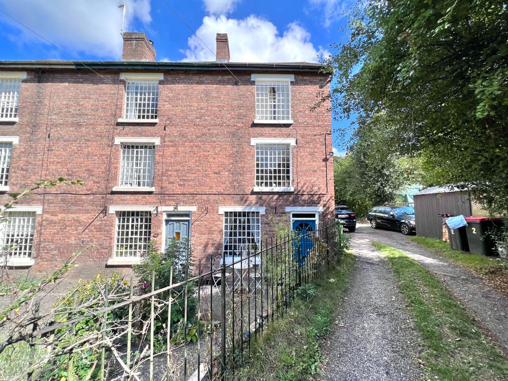 2 bed town house to rent in School Road, Coalbrookdale, Telford TF8