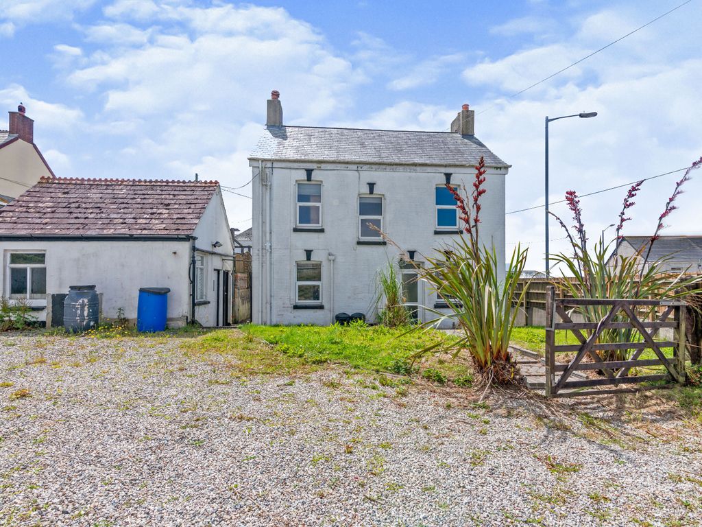 3 bed detached house for sale in St. Francis Road, St. Columb Road, St