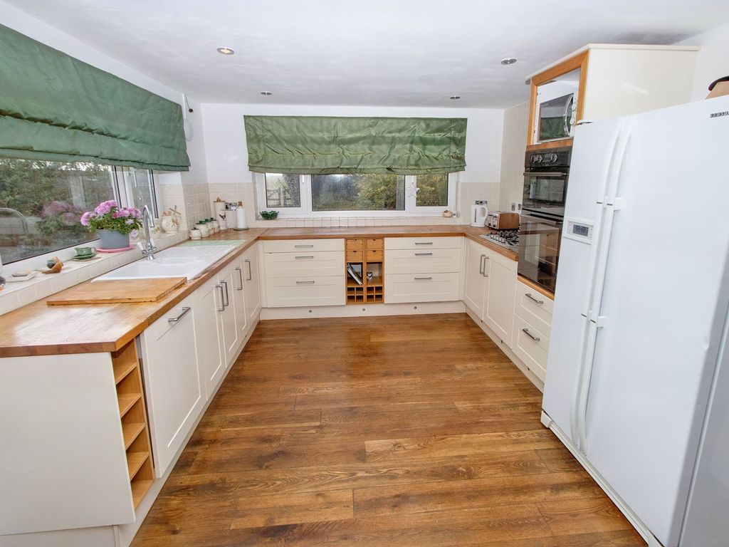 3 bed detached house for sale in Cross Road, Sutton St. Edmund PE12