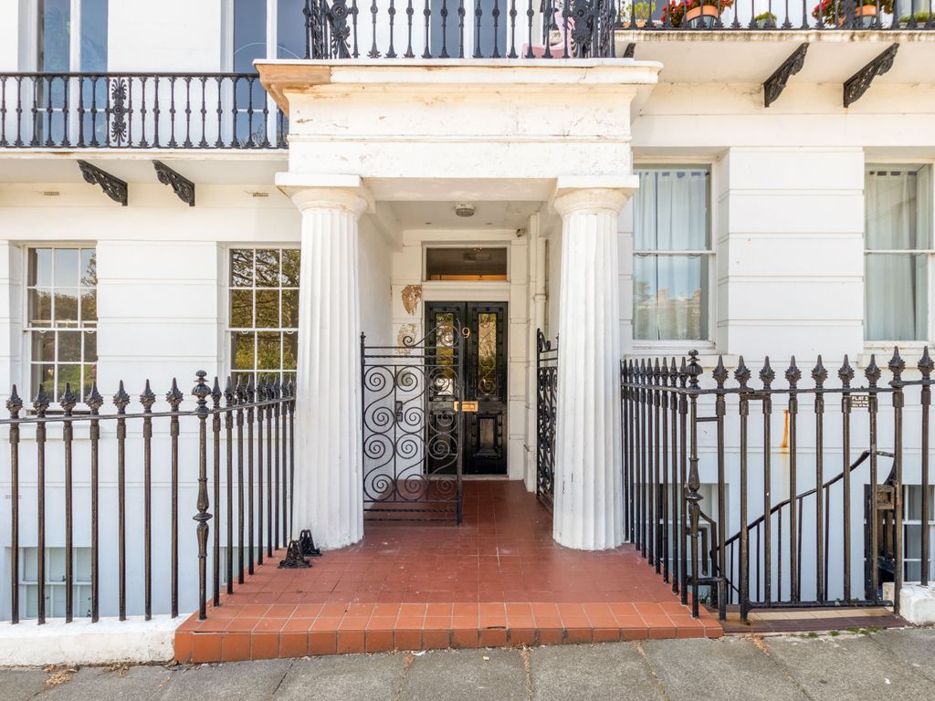 1 bed flat to rent in Sussex Square, Brighton BN2 Zoopla