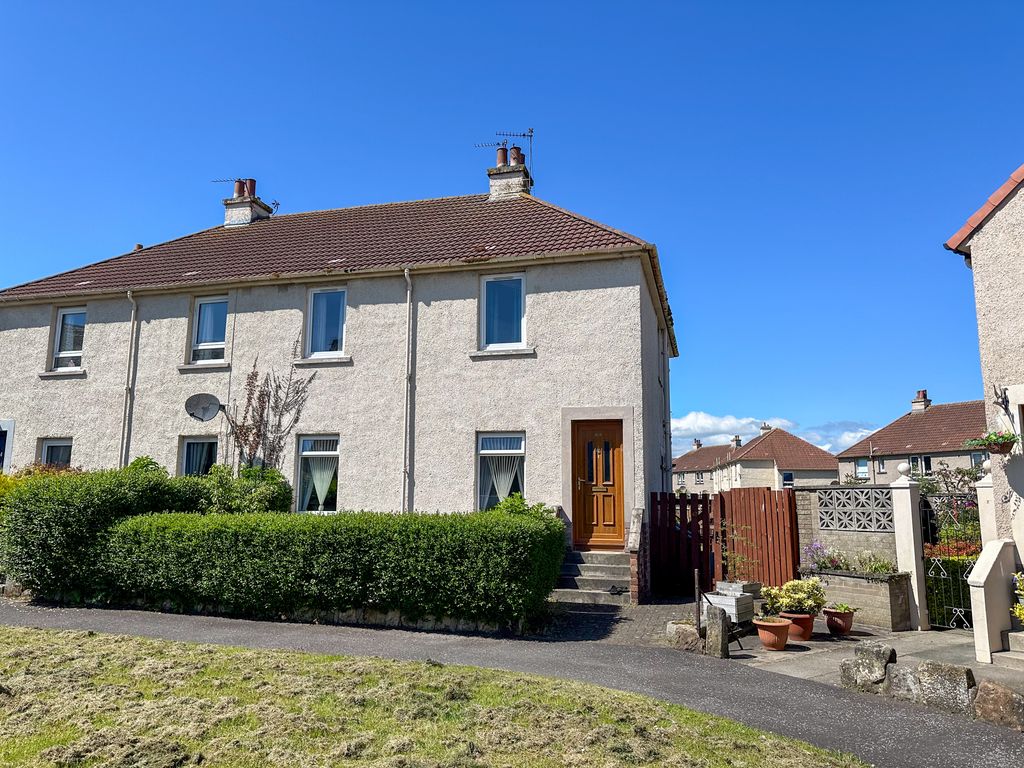 2 bed flat for sale in Ramsay Road, Kirkcaldy KY1, £55,000 Zoopla