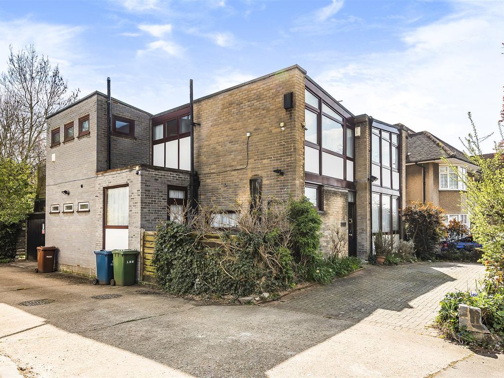 4 bed property for sale in Court Drive, Stanmore HA7 Zoopla