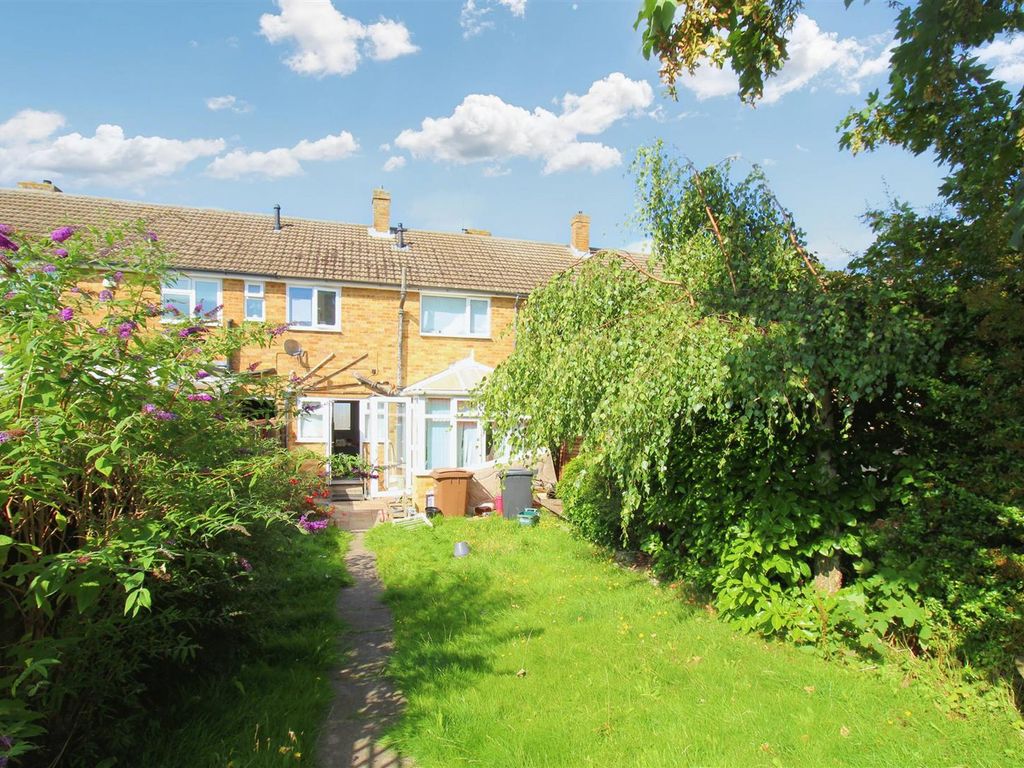3 bed terraced house for sale in Gordon Road, Tile Kiln, Chelmsford CM2