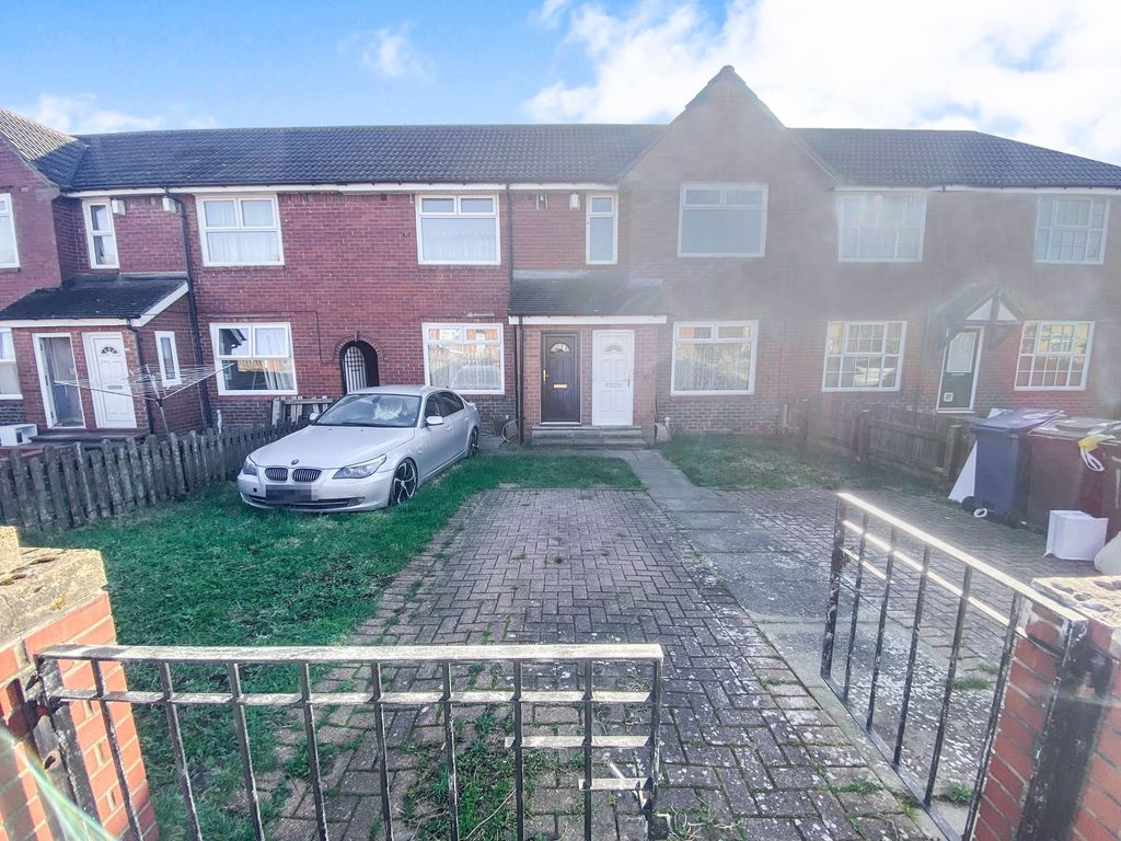 2 bed flat for sale in Heathfield Crescent, Cowgate, Newcastle Upon