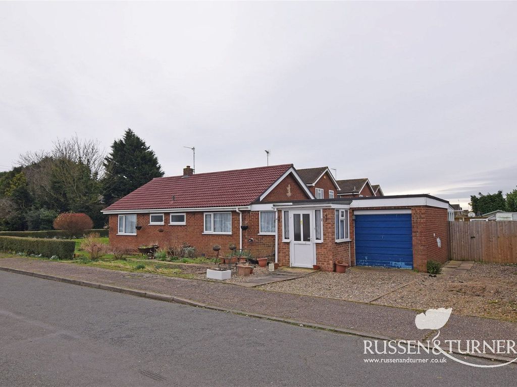 3 bed bungalow for sale in Hunters Close, Terrington St. Clement, King