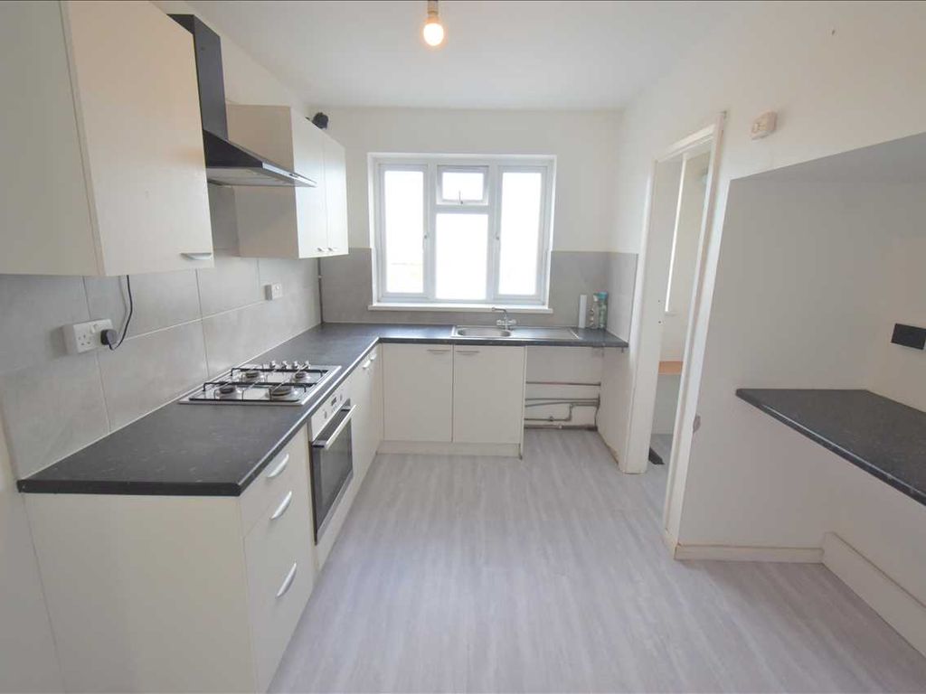 3 bed flat to rent in Chastilian Road, Crayford, Dartford DA1 Zoopla