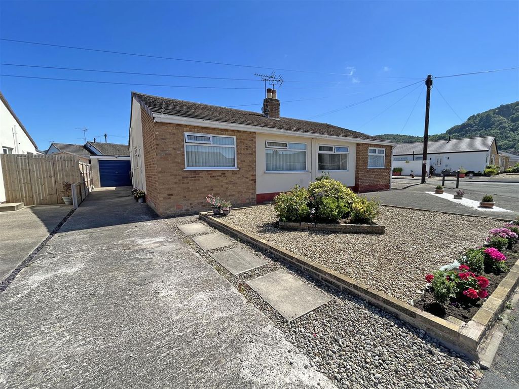 2 bed semidetached bungalow for sale in Lon Garnedd, Abergele, Conwy