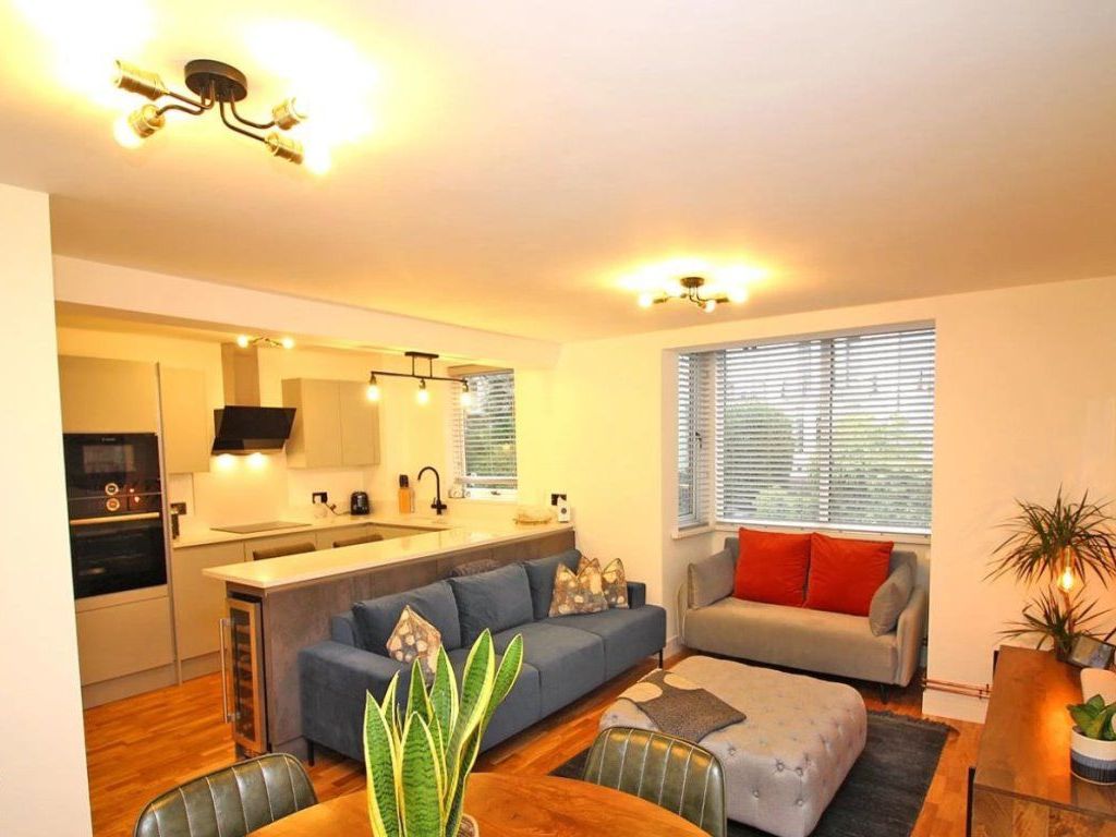 1 bed flat to rent in Cardiff Road, Llandaff, Cardiff CF5, £1,200 pcm