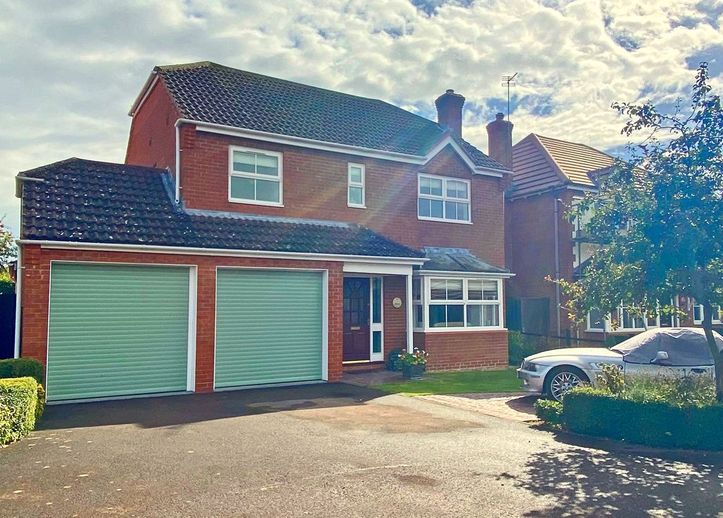 4 bed detached house for sale in Passey Crescent, Benson, Wallingford