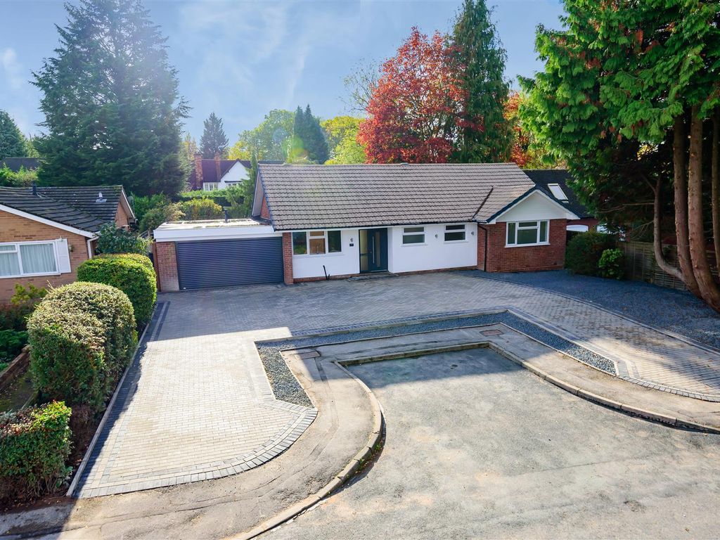 3 bed detached bungalow for sale in Beauchamp Road, Solihull B91, £