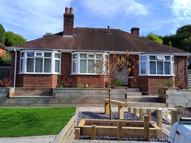 4 bed detached bungalow for sale in Stafford Road, Oakengates, Telford, Shropshire. TF2, £